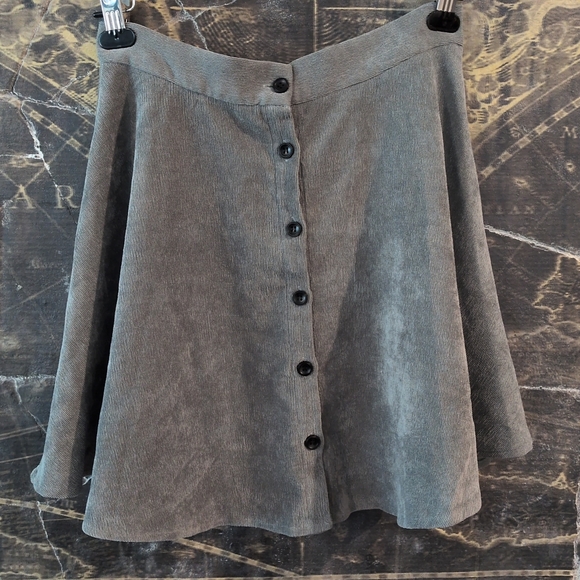 NWOT Shein Skirt Size M Gray Corduroy Button Front Mini Cute Fall - Picture 1 of 4